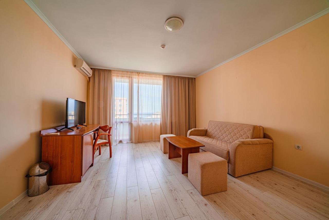 Perla Plaza Hotel بريمورسكو المظهر الخارجي الصورة