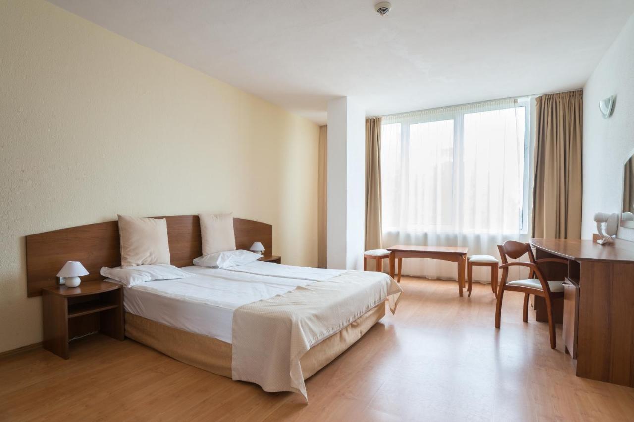 Perla Plaza Hotel بريمورسكو المظهر الخارجي الصورة
