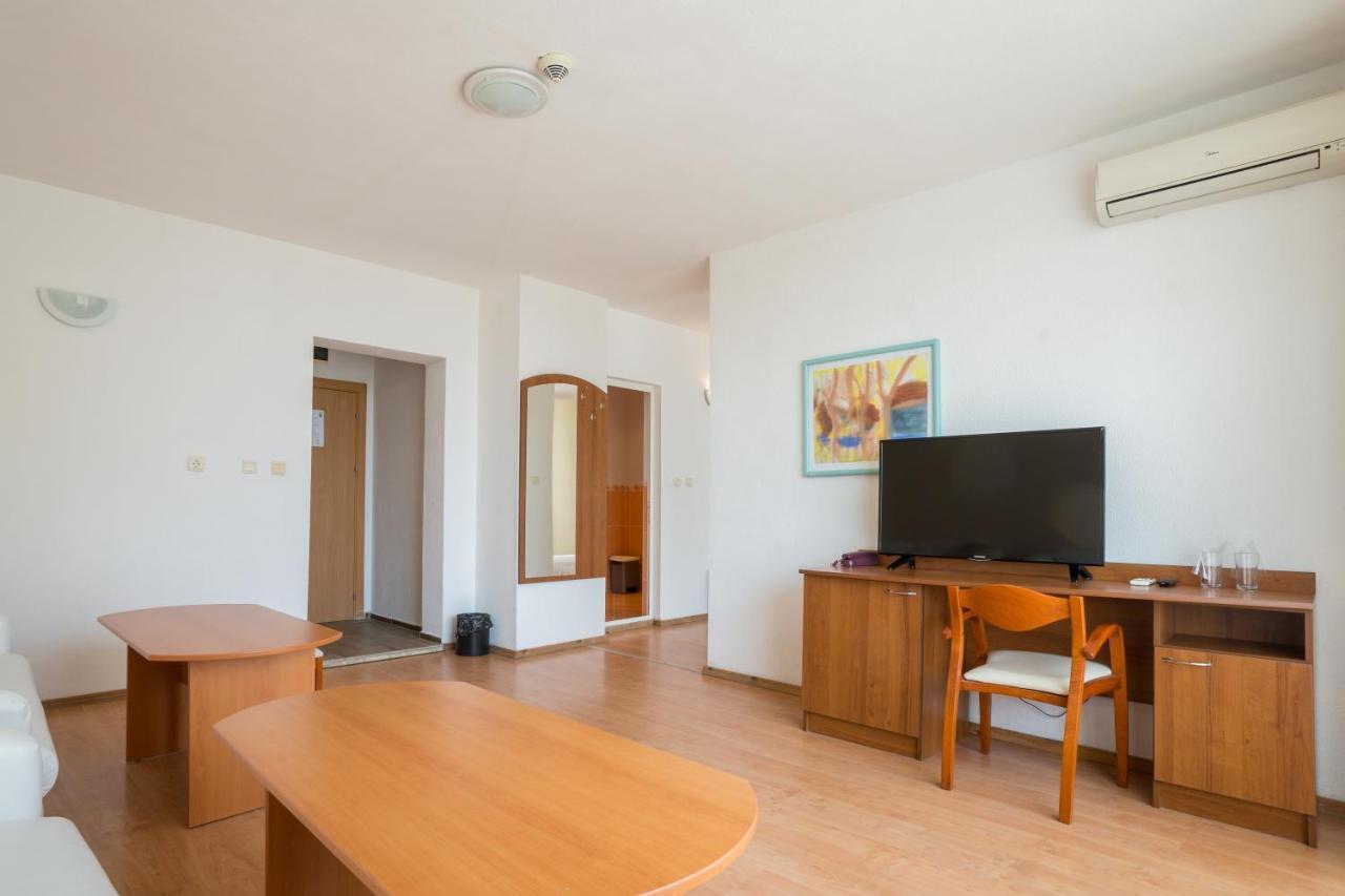 Perla Plaza Hotel بريمورسكو المظهر الخارجي الصورة