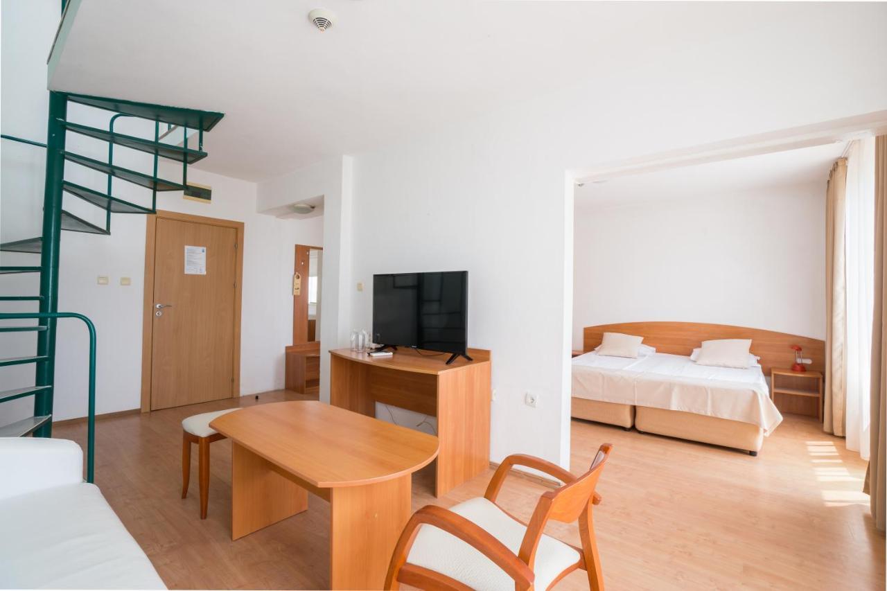 Perla Plaza Hotel بريمورسكو المظهر الخارجي الصورة