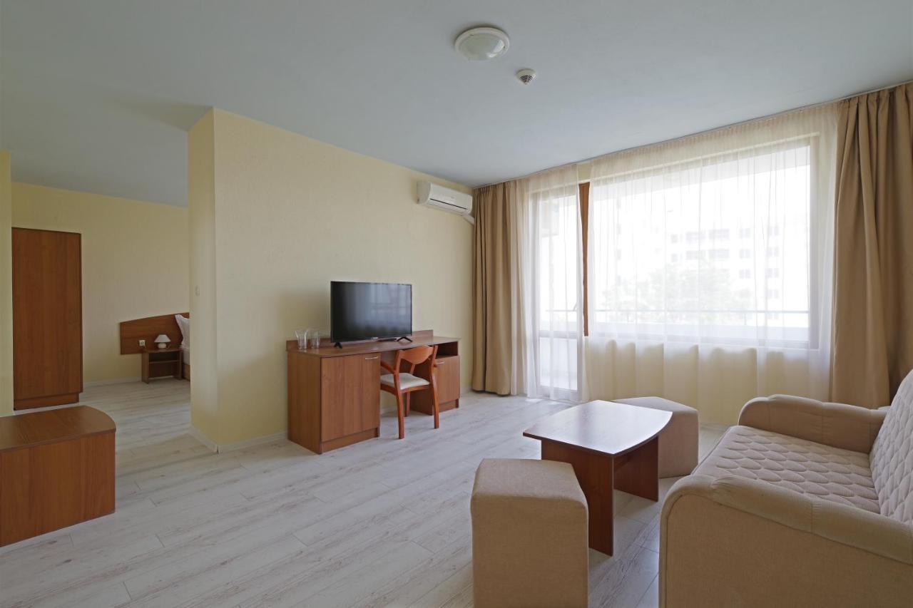 Perla Plaza Hotel بريمورسكو المظهر الخارجي الصورة